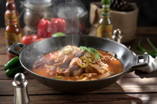▲「青辣椒燉豬肉」。（圖／業者提供）