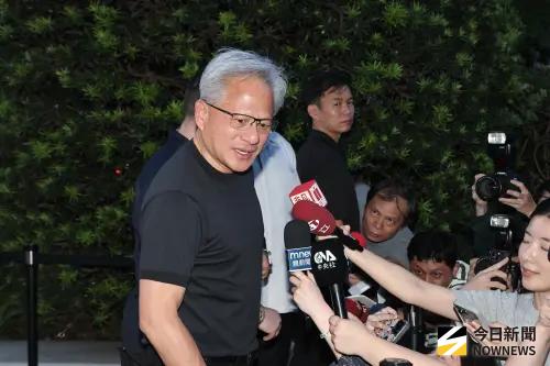 黃仁勳今晚見林百里　餐敘選這家餐廳！妻子、兒女都出席