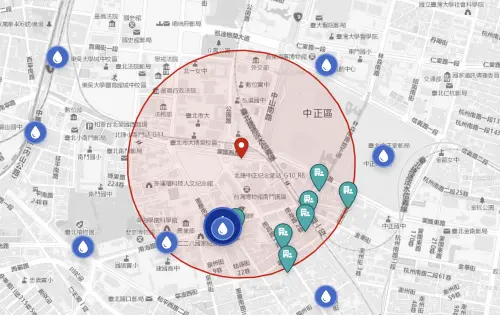 ▲民眾點選「我的位置」後，系統可顯示周邊500公尺內可使用的涼適資源，並統計附近室內涼爽點、飲水點與戶外降溫設施數量。（圖／翻攝自抗高溫涼適地圖）
