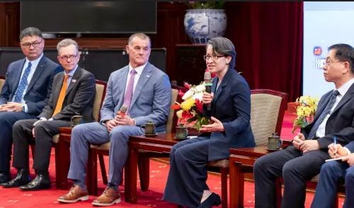 接見美台商會　蕭美琴：政府正思考國防特別預算補救方案