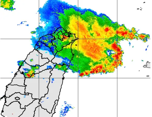 整坨雷雨蓋住北北基！午後換「中南部炸雨」　薔蜜颱風下周最靠近