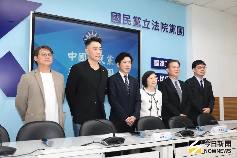 ▲行政院秘書長張惇涵(左三)率中選會被提名人拜訪國民黨黨團。(圖/記者吳翊緁攝 ,2026.05.29)