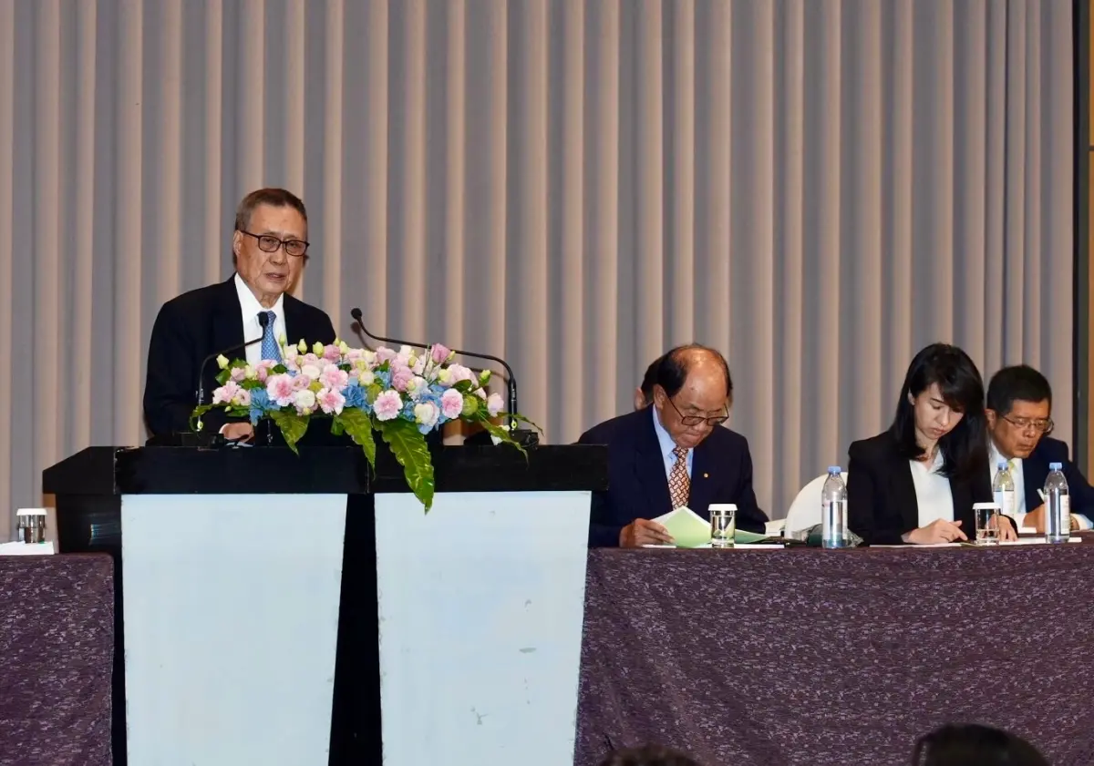 ▲南亞今舉辦股東常會，董事長吳嘉昭表示，今年在電子相關產業全力發展的加持下，第一季的獲利一舉超越前三年的總和，第二季應可大幅增加，預期今年將是相當亮麗的一年。（圖／南亞提供）