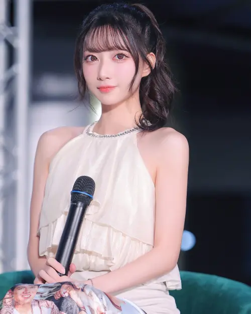 ▲一粒有雙如漫畫女主角的雙眸，揉合冷冽、厭世和甜美氣質，被PTT鄉民封為「顏值扛壩子」、「台鋼王牌」。（圖／翻攝自ɪʟɪ 一粒IG@ilixoxov）