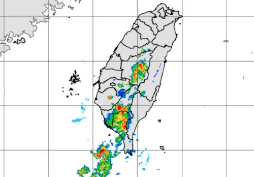 豪雨特報／對流旺盛！氣象署：南投、屏東大雷雨　南部警戒區一覽