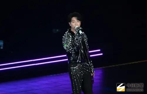 韋禮安四度攻蛋狂吸2萬人　開超長延伸台笑喊：能養出3隻皮克敏