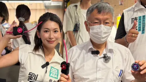 柯文哲亂入戰鬥陀螺賽！67歲阿北首戰奪勝　對手當場崩潰跌坐地板