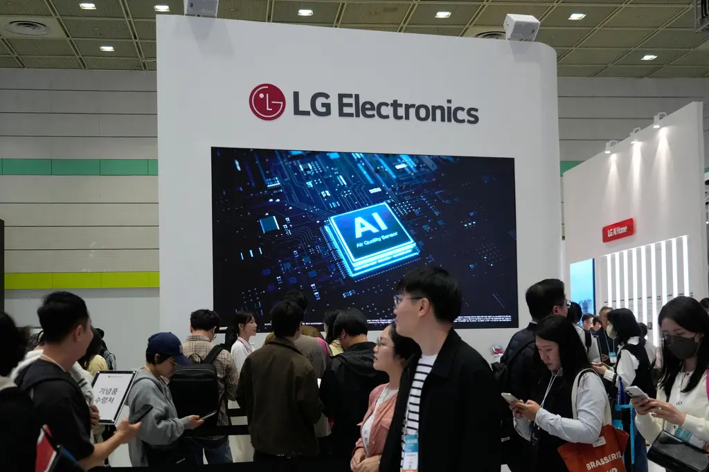 ▲受惠於人工智慧（AI）與機器人等新事業發展前景受到市場看好，加上輝達執行長黃仁勳即將訪問亞洲消息帶動投資人信心，韓國LG電子股價大漲。示意圖。（圖／美聯社／達志影像）