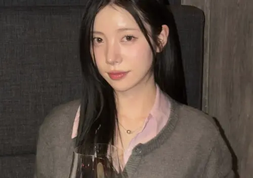 女兒被爆和DAY6度云熱戀成全網箭靶！親媽出面留言力挺：別理酸民