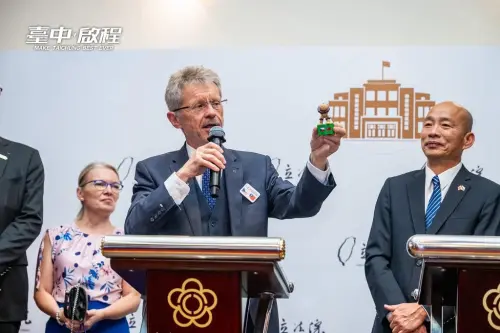 捷克議長無懼中國施壓二度訪台！韓國瑜宣布8月起布拉格航班翻倍