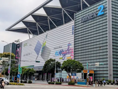 ▲規模寫下歷史新頁！COMPUTEX 2026 今日起橫跨南港展覽館 1、2 館與世貿 1 館展出，完整展區共集結 1,500 家海內外指標廠商、衝上 6,000 個攤位，全面展現台灣作為全球 AI 關鍵供應鏈的強大硬體實力。（圖／TCA提供）