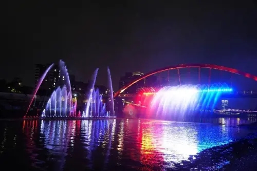 ▲台北市府宣布，「2026台北水舞嘉年華」將於6月13日至27日，在錫口碼頭彩虹橋舉行。（圖／台北市觀傳局提供）