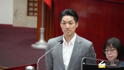 讀稿機迴力鏢打回民進黨　殷瑋酸爆沈伯洋：我找到了台「讀」黨綱