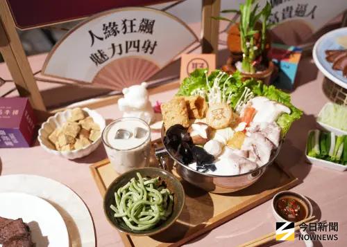 ▲王品Uber Eats買一送一優惠活動，目前熱賣排行榜由聚「和風昆布雪花豬肉鍋」奪冠。（圖／記者嚴俊強攝影）