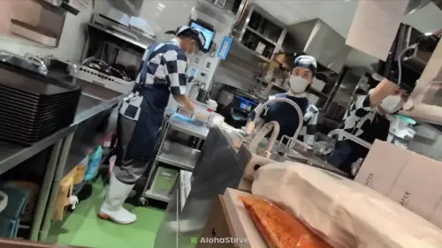 ▲兩名外國實況主在東京餐廳直播鬧出大風波，最終雙雙遭直播平台永久封號，事件在網路上引發熱議（圖/截自nanatty kick直播頻道）