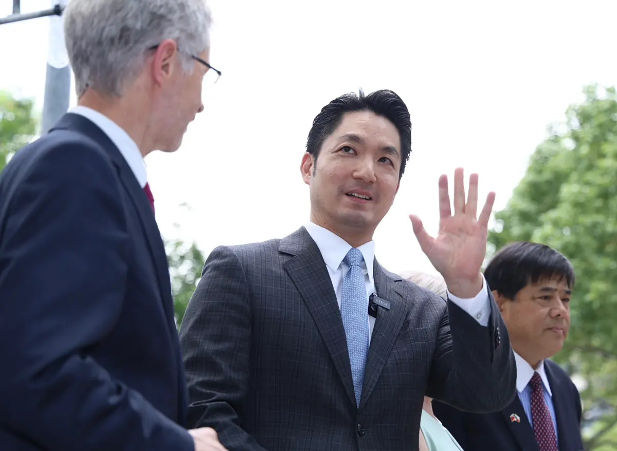 ▲台北市長蔣萬安出席大安森林公園「哈維爾的長椅」揭幕式。（圖／記者朱永強攝）