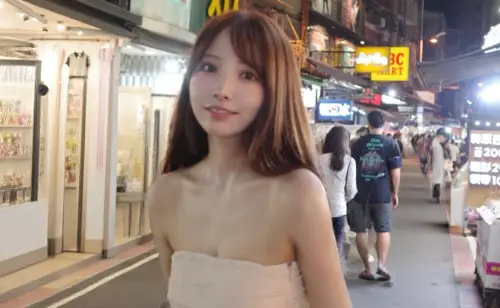 三上悠亞0遮掩現身逢甲夜市！辣秀性感一字肩　1亮點粉驚：不可能