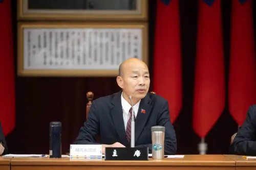 ▲立法院長韓國瑜主持朝野協商時，因傅崐萁再度缺席而動怒飆罵。（圖／立法院提供）
