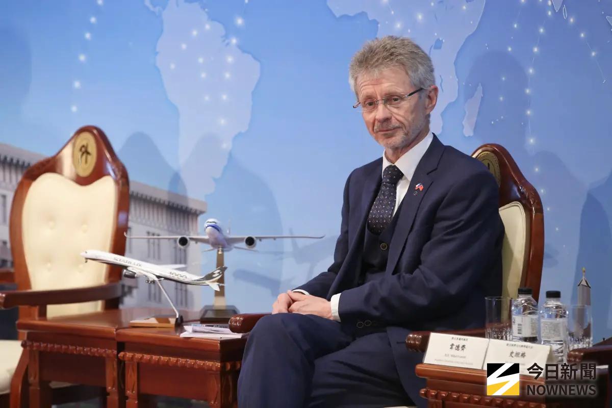 ▲捷克參議院議長韋德齊來台，今（4）日與我國外交部召開記者會，強調此行最重要成果之一是「台北往返布拉格即將天天直飛」。（圖／記者邱曾其攝 ,2026.06.04）