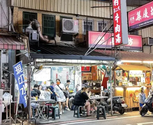 ▲台南「阿村牛肉湯」保安店獲得《米其林指南》入選餐廳推介。（圖／翻攝米其林官網）