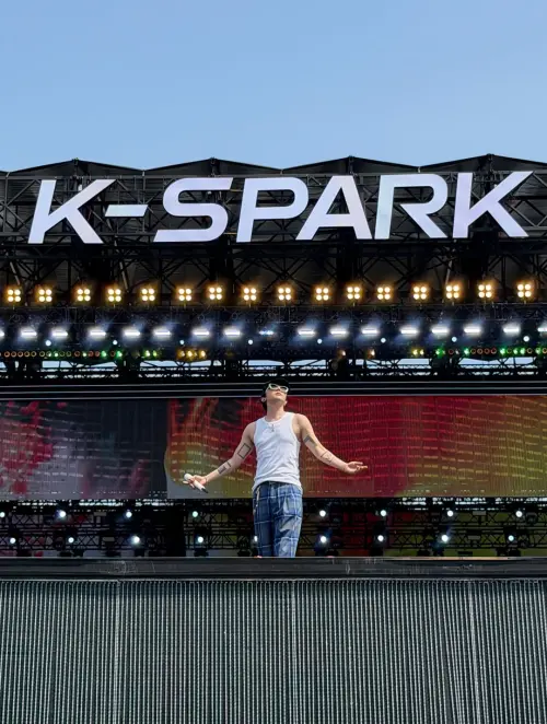 ▲GD來台參加高雄《K-SPARK》心情似乎不錯。（圖／IG@8lo8lo8lowme）