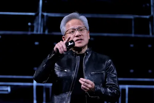黃仁勳8個月內二度訪韓　韓媒：龐大科技產業鏈成輝達AI試驗場