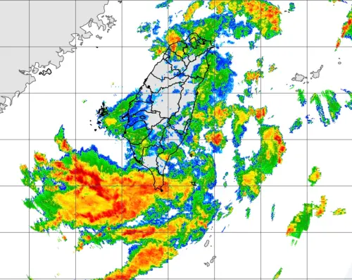 低壓暴雨掃台灣！桃園、高雄等7縣市「大雨特報」　雨停時間出爐