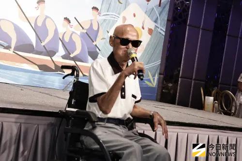 李炳輝中風19年坐輪椅暴瘦現身！透露妻子疑失智：講一講話就忘記
