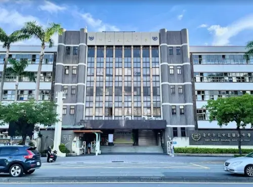 ▲台北中正國中平均每年都有20%學生會考上第一志願北一女、建國中學，升學成績相當優異。（圖/Google評價）