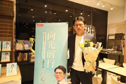 新書發表會突爆料！自曝有前輩勸他離開政界　黃國昌：我嚇到了