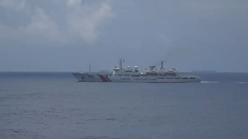    ▲中國海警船「3501」強行闖入我國東沙限制水域。（圖／海巡署提供）  