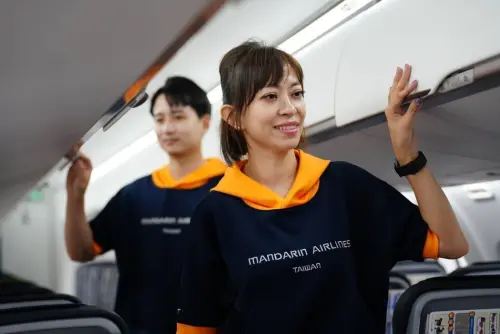 ▲華信航空攜手台灣品牌Taiwolf空服員活力裝 6月6日正式上線啟航。（圖／華信提供）