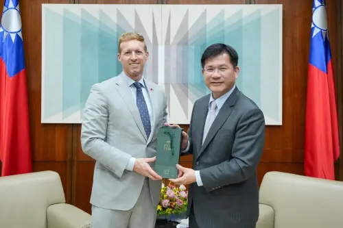 美國無人載具巨頭來台！主席大讚台灣AI實力　林佳龍拋新合作