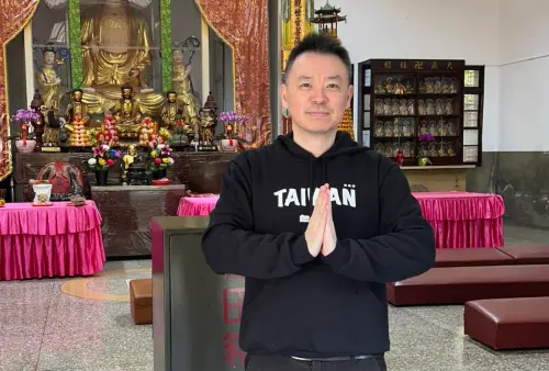 ▲小孟老師（如圖）表示確實可以透過照片算命，「所以心比較細的人，或是很相信這類算命的大多會刻意保護。」（圖／小孟老師星座塔羅牌之清水孟FB）