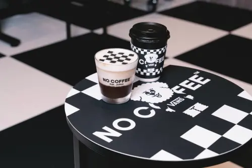 ▲原創極限運動品牌Vans歡慶60周年，攜手日本福岡咖啡NO COFFEE，開喝限定特調。（圖／Vans提供）