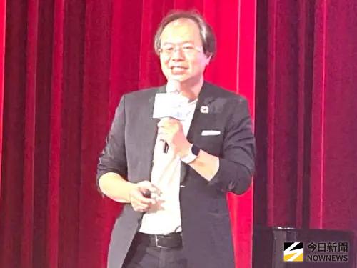 ▲日月光半導體製造公司副總經理李政傑說明舉辦淨灘活動的情形。(圖／記者黃守作攝)