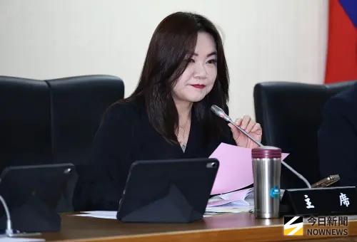 陸軍砸5億建置高空跳傘訓練模擬器！馬文君曝刪2億原因