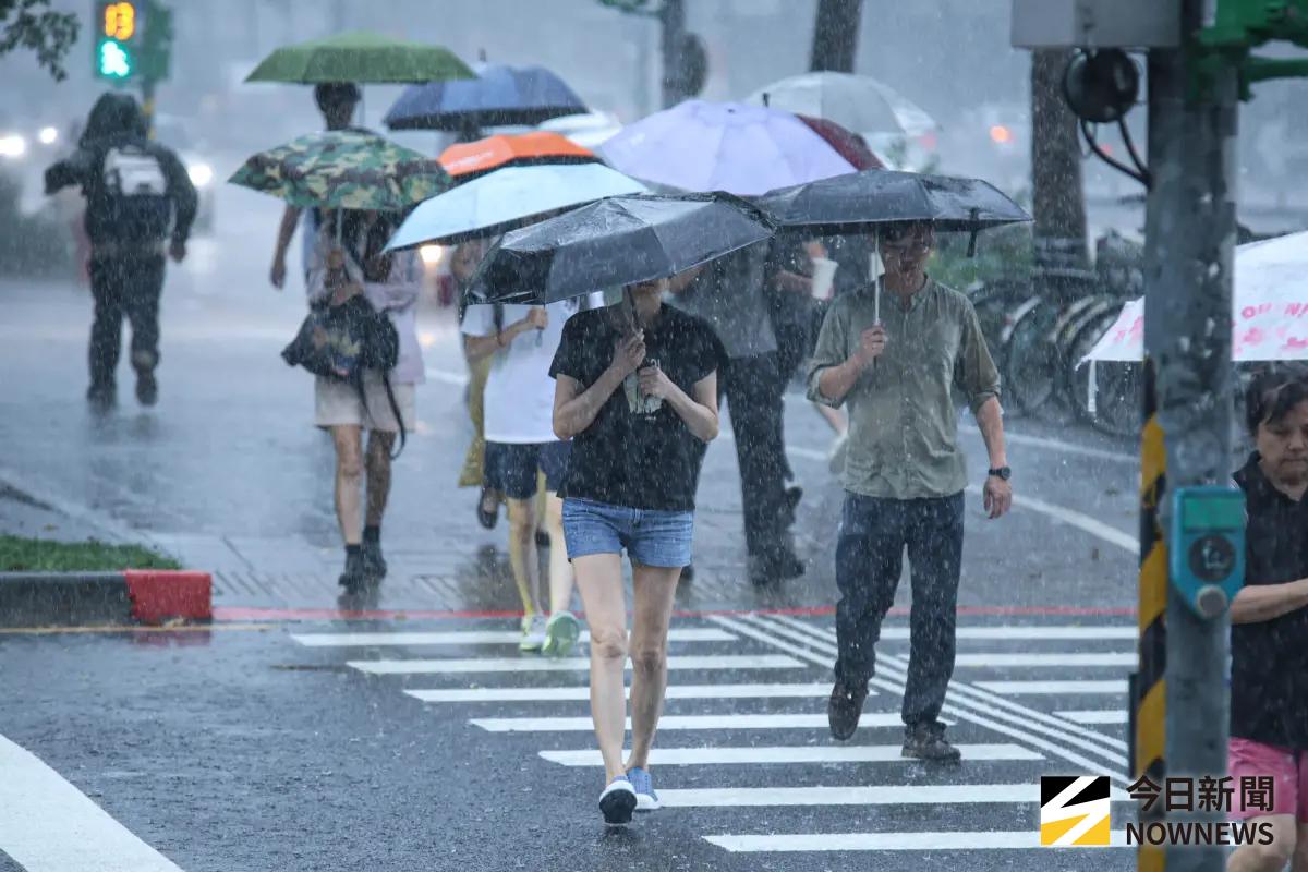 土石流最新警戒／高雄嘉義92條黃單、2處大規模崩塌　深夜最危險