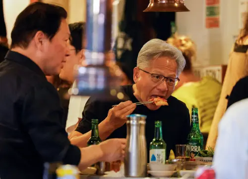 黃仁勳「韓國美食地圖」走紅！造訪店家一次看　這家被他點2次　