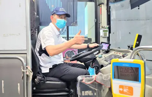 中市公車司機拒開車先救人　1999致謝信湧入