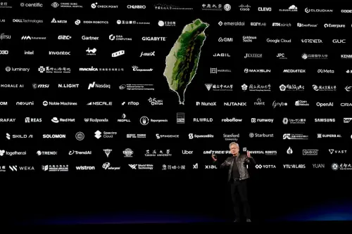 巷子內／黃仁勳為什麼頻繁飛亞洲？皮衣下全球最複雜地緣政治棋局