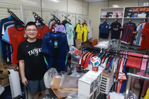 ▲不理頭表示，從事跟足球有關的工作，讓他每天都很開心。（圖／記者葉政勳攝）