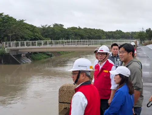 視察治水建設　陳其邁提醒今明2天仍有豪雨等級以上降雨
