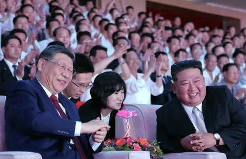 習近平戴眼鏡亮相！北韓公開照片、中國官媒全未露出　日媒喊罕見