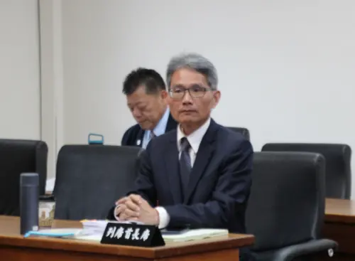 ▲賴建信今（11）日受訪表示，受到雨勢及珍珠串計畫幫助，目前水庫水位以每1小時2公分速度上漲，對於水情審慎應變。（圖／記者鍾泓良攝影）