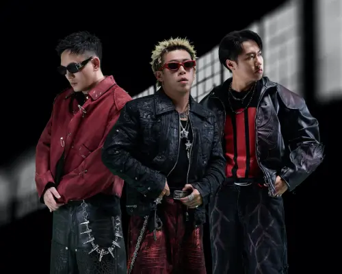 ▲王識賢、王陽明2024年驚喜現身玖壹壹（如圖）15週年演唱會，彼此私底下交情超好。（圖／曼尼娛樂提供）