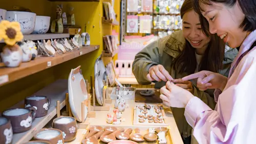 ▲駁二藝術特區串聯園區特色店家推出「駁二好店－厚禮數」活動。（圖／高市府文化局提供）