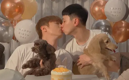 阿本44歲生日大放閃！甜曬跟男友親吻照：謝謝一直以來的暖暖陪伴