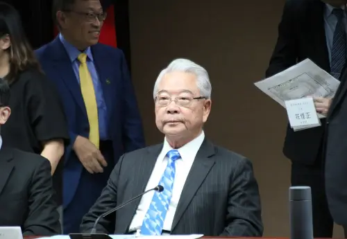 ▲許勝雄說，企業界一直來提到水電問題，政府承諾2034年以前不會有缺電問題，「我們當然是期待這樣子，因為這個電力的需求是愈來愈大」（圖／記者鍾泓良攝影）