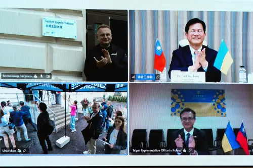 見證烏克蘭友誼大樓落成！林佳龍盼台灣續助重建